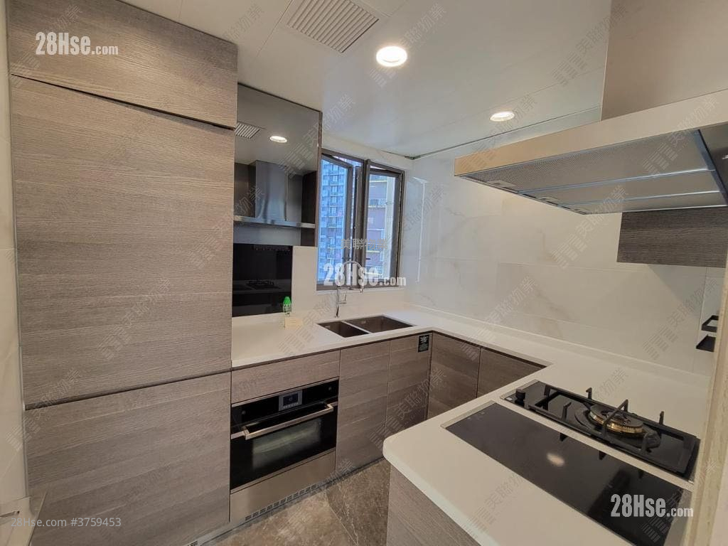 Sea To Sky Sell 3 Bedrooms 791 ft²