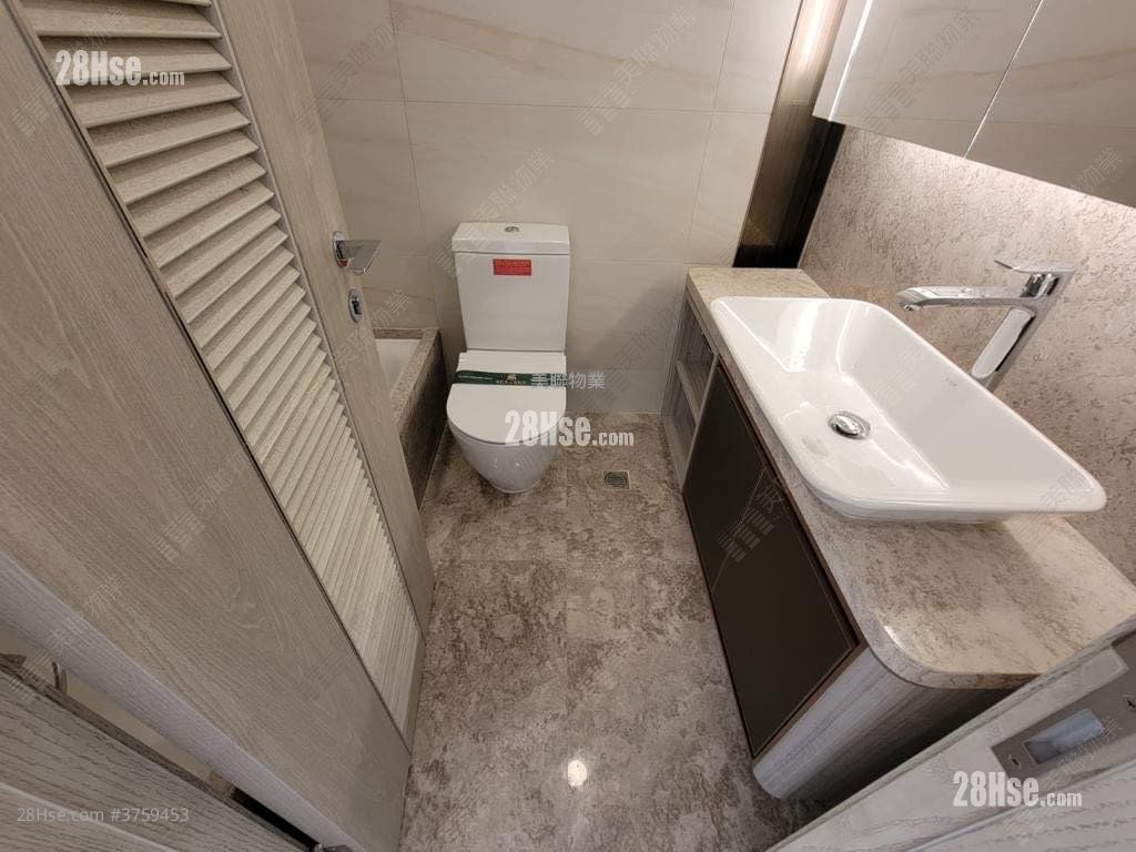 Sea To Sky Sell 3 Bedrooms 791 ft²