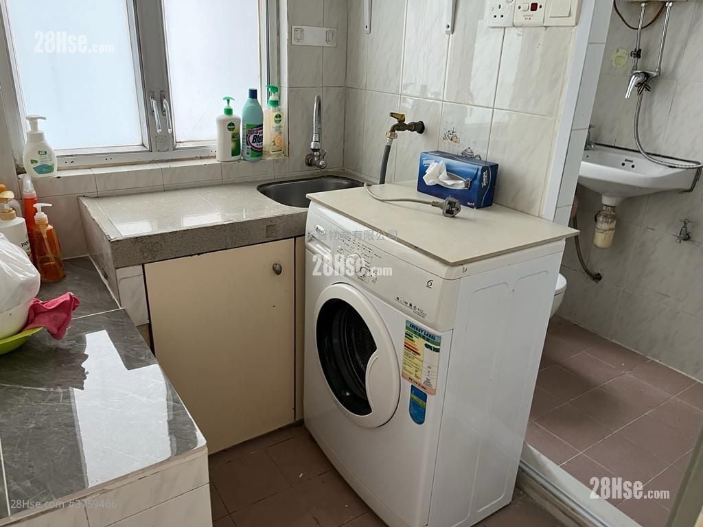 Chung Nam Mansion Sell 2 Bedrooms , 1 Bathroom 329 ft²