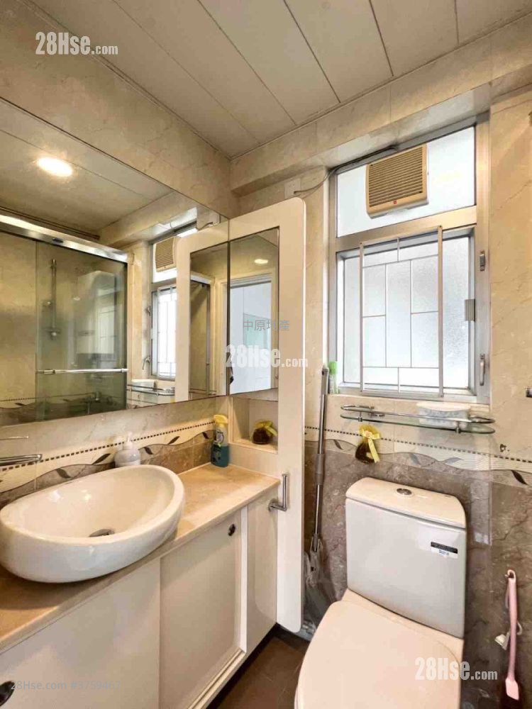 Kwai Chung Plaza Sell 1 Bedroom 318 ft²