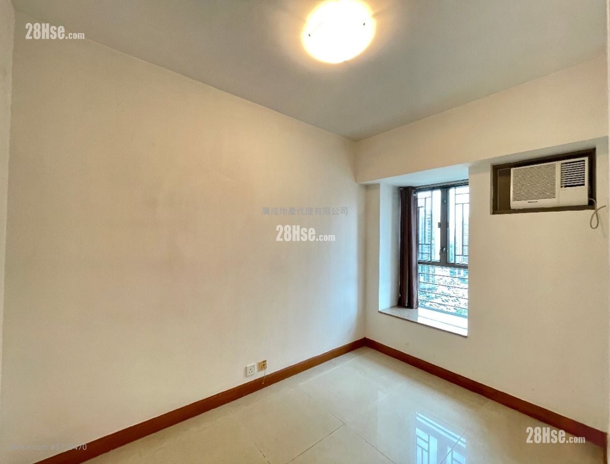 The Grandiose Rental 2 Bedrooms , 1 Bathroom 456 ft²