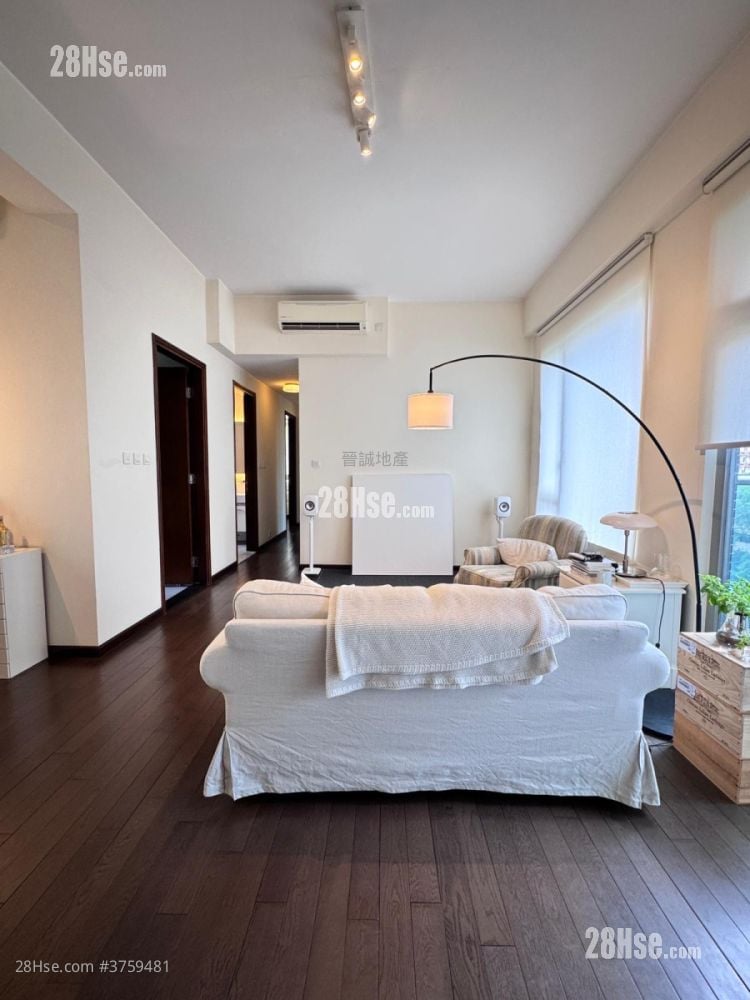 南岸 售盘 3 房 , 2 浴室 928 平方尺