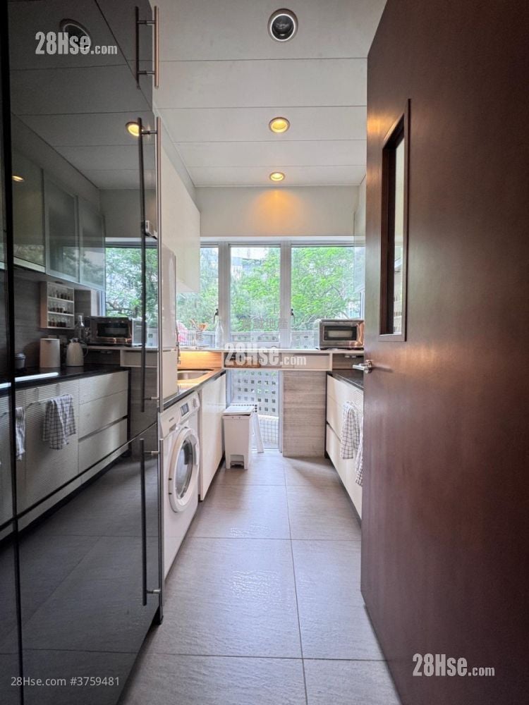 南岸 售盘 3 房 , 2 浴室 928 平方尺