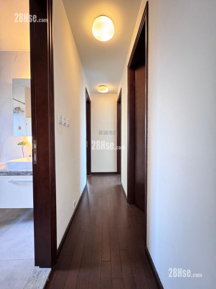 南岸 售盘 3 房 , 2 浴室 928 平方尺