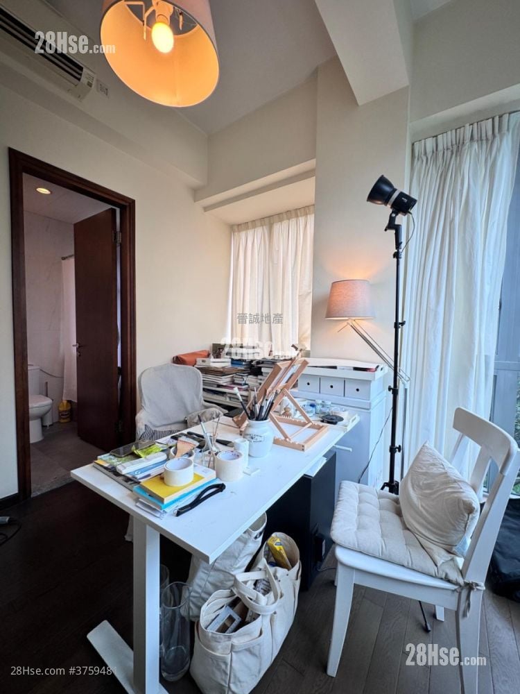 南岸 售盘 3 房 , 2 浴室 928 平方尺