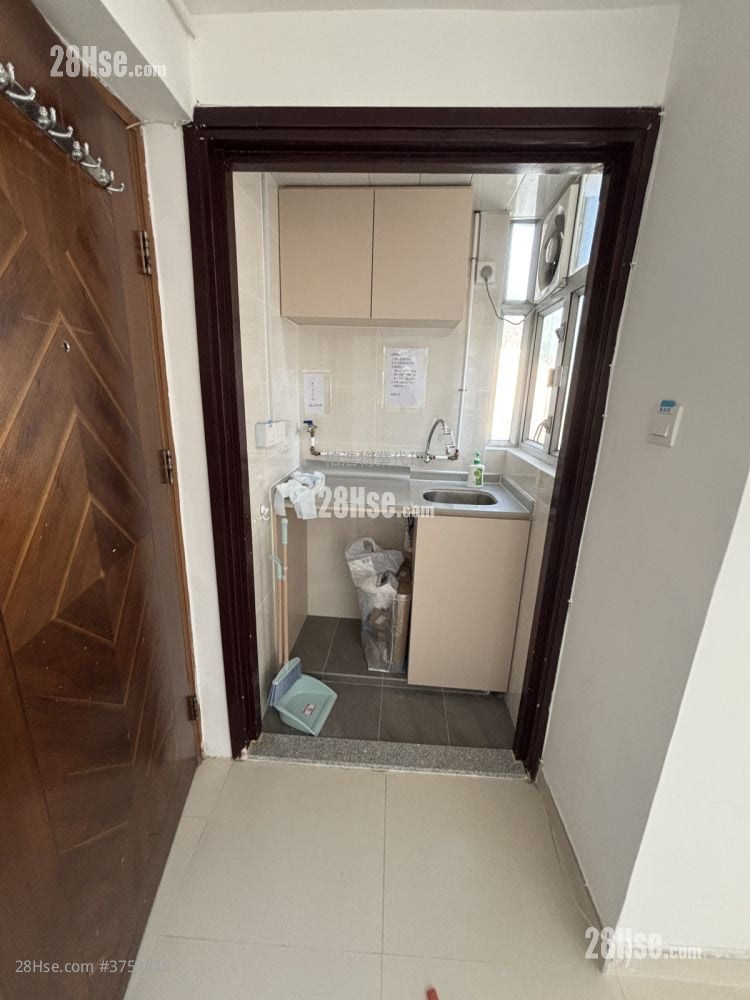 Shun Fat Building Sell Studio , 1 Bathroom