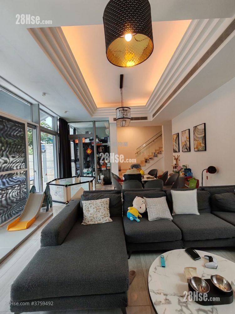 One Hyde Park Sell 3 Bedrooms , 5+ Bathrooms 1,946 ft²