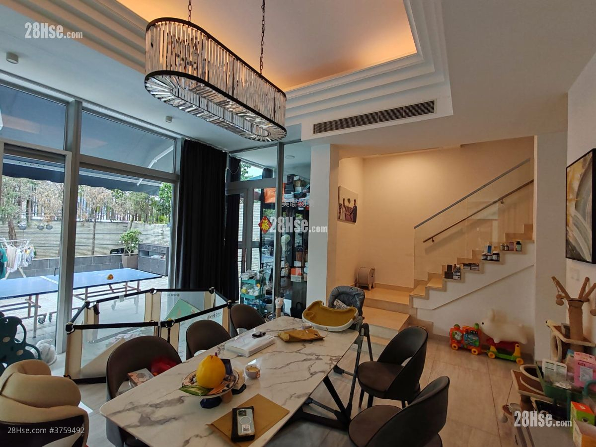 One Hyde Park Sell 3 Bedrooms , 5+ Bathrooms 1,946 ft²