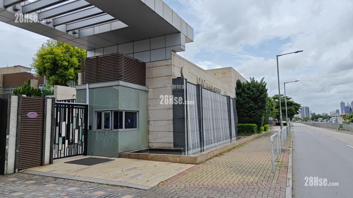 One Hyde Park Sell 3 Bedrooms , 5+ Bathrooms 1,946 ft²