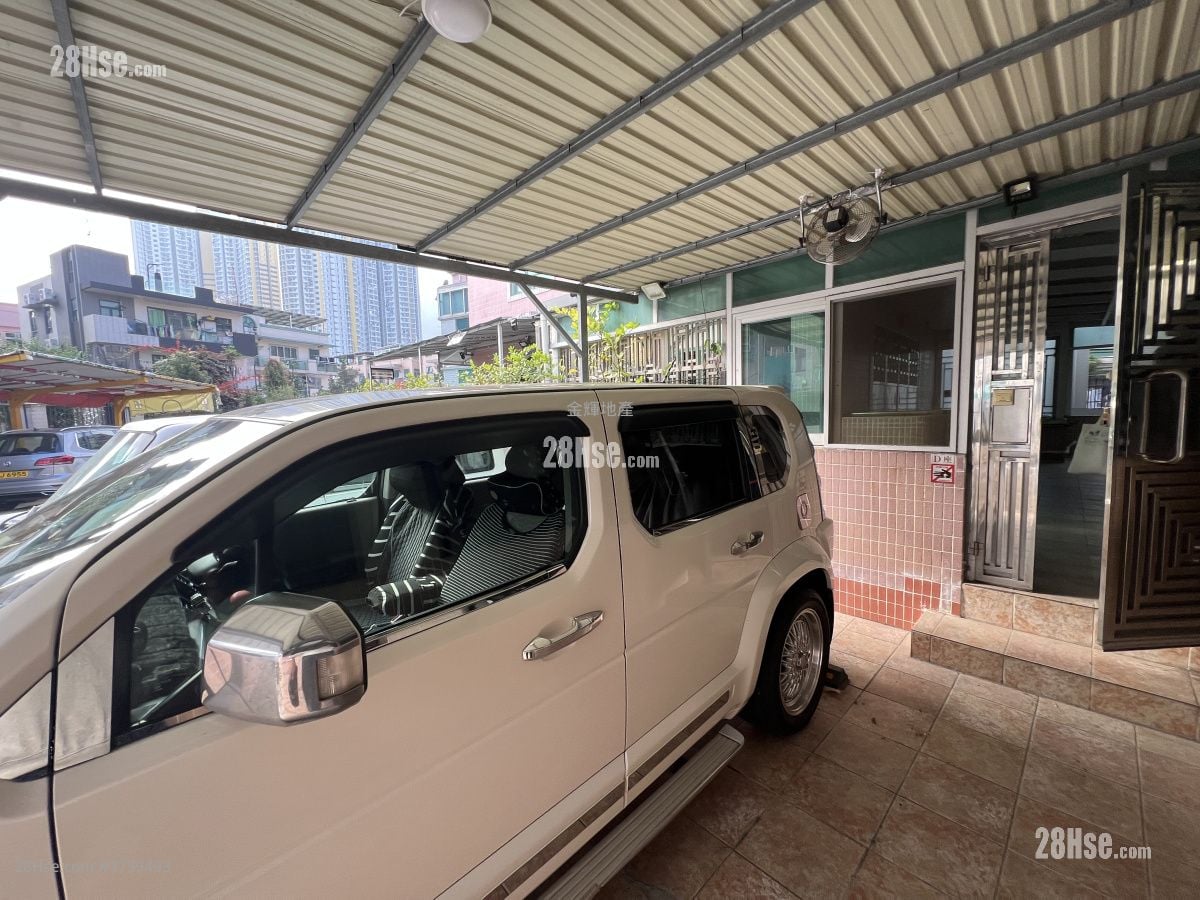 Ming Wong Garden Sell 3 Bedrooms , 1 Bathroom 700 ft²