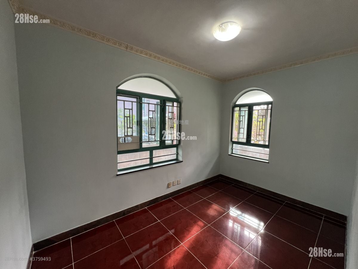Ming Wong Garden Sell 3 Bedrooms , 1 Bathroom 700 ft²