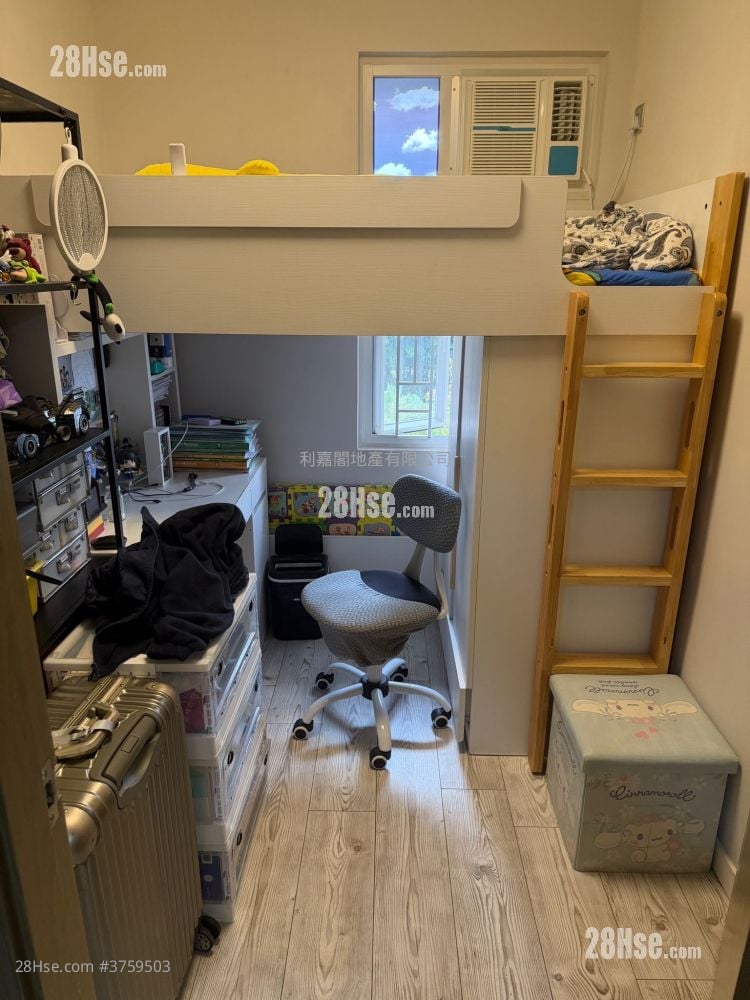 兆康苑 售盘 3 房 534 平方尺