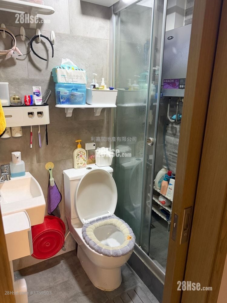 兆康苑 售盘 3 房 534 平方尺