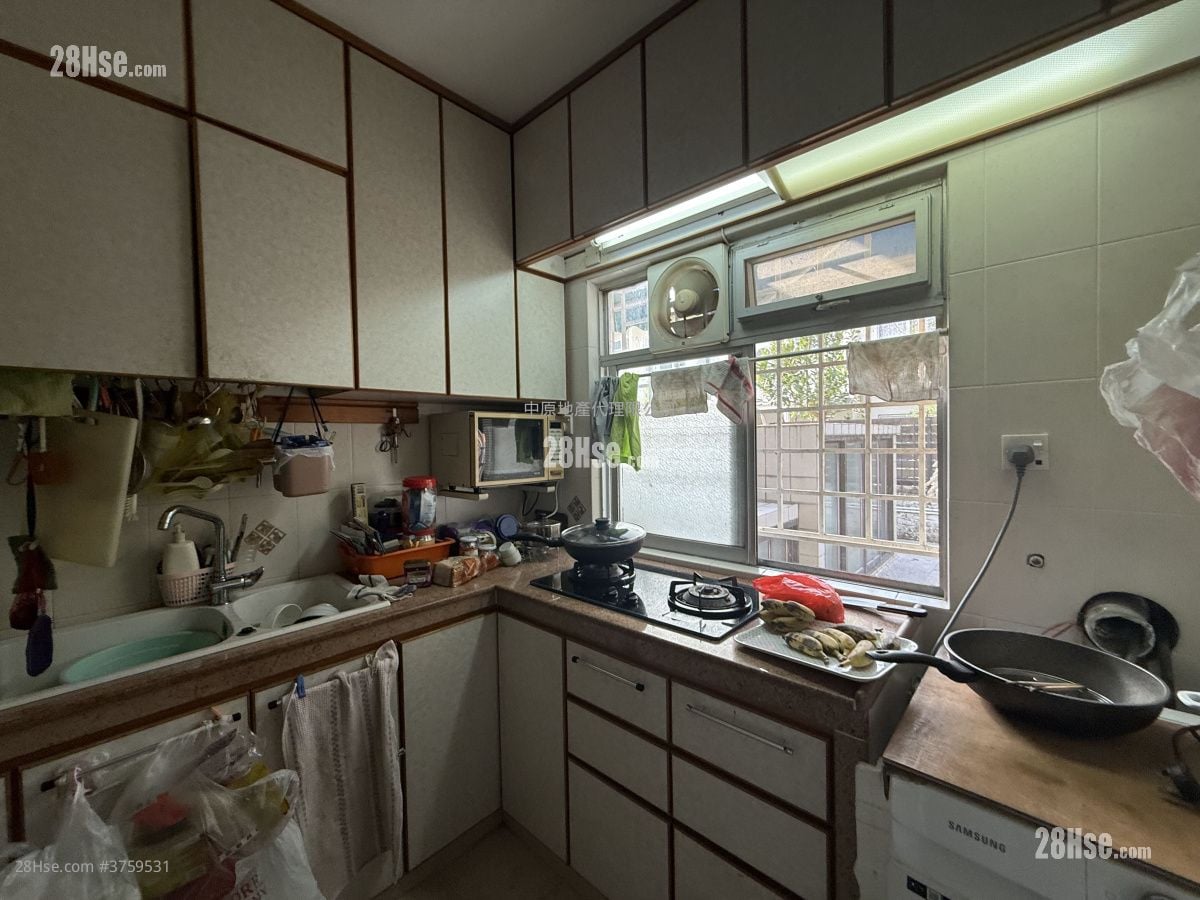 Fairview Park Sell 3 Bedrooms 891 ft²