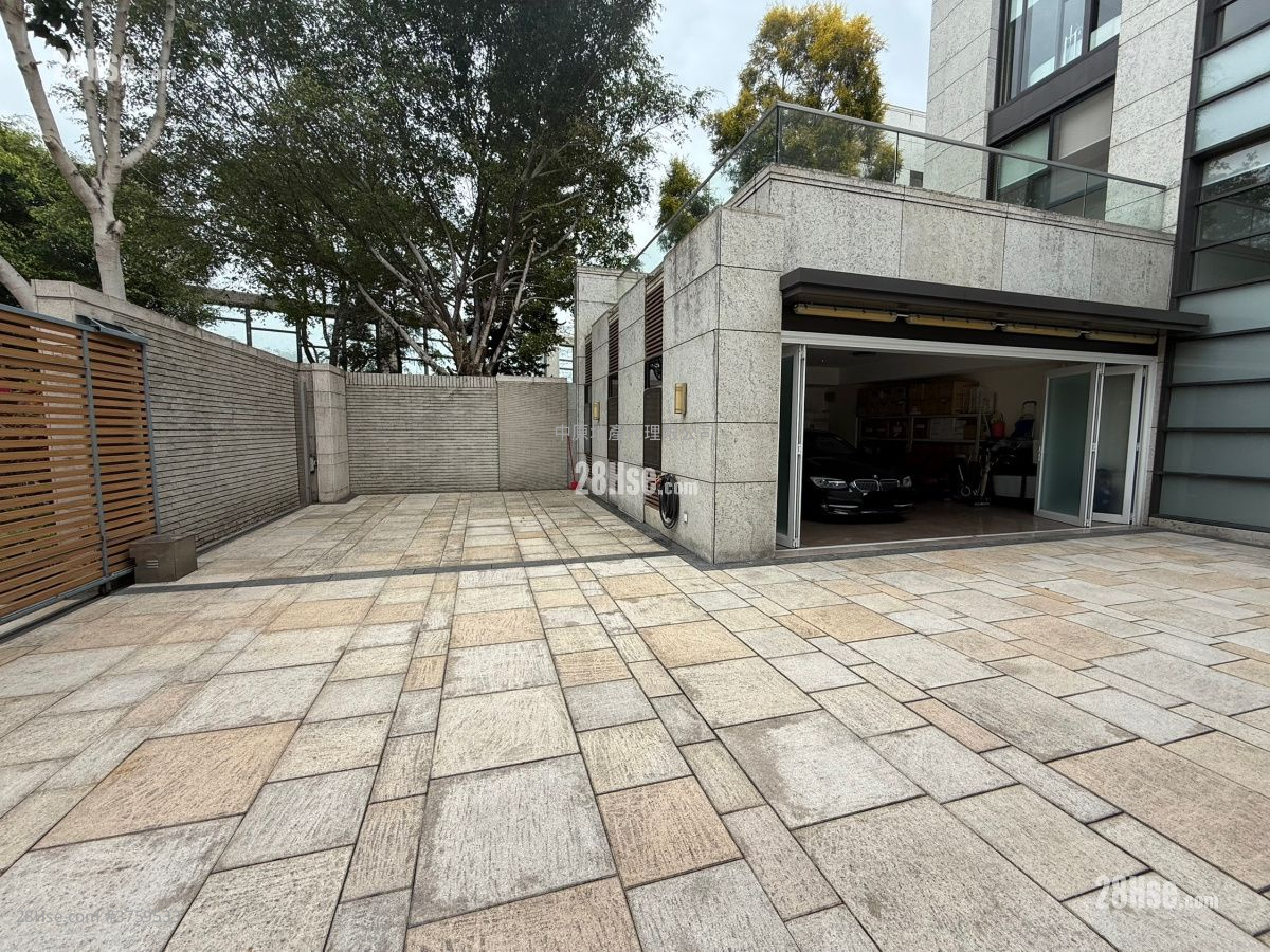 天峦 售盘 5+ 房 , 3 浴室 2,771 平方尺