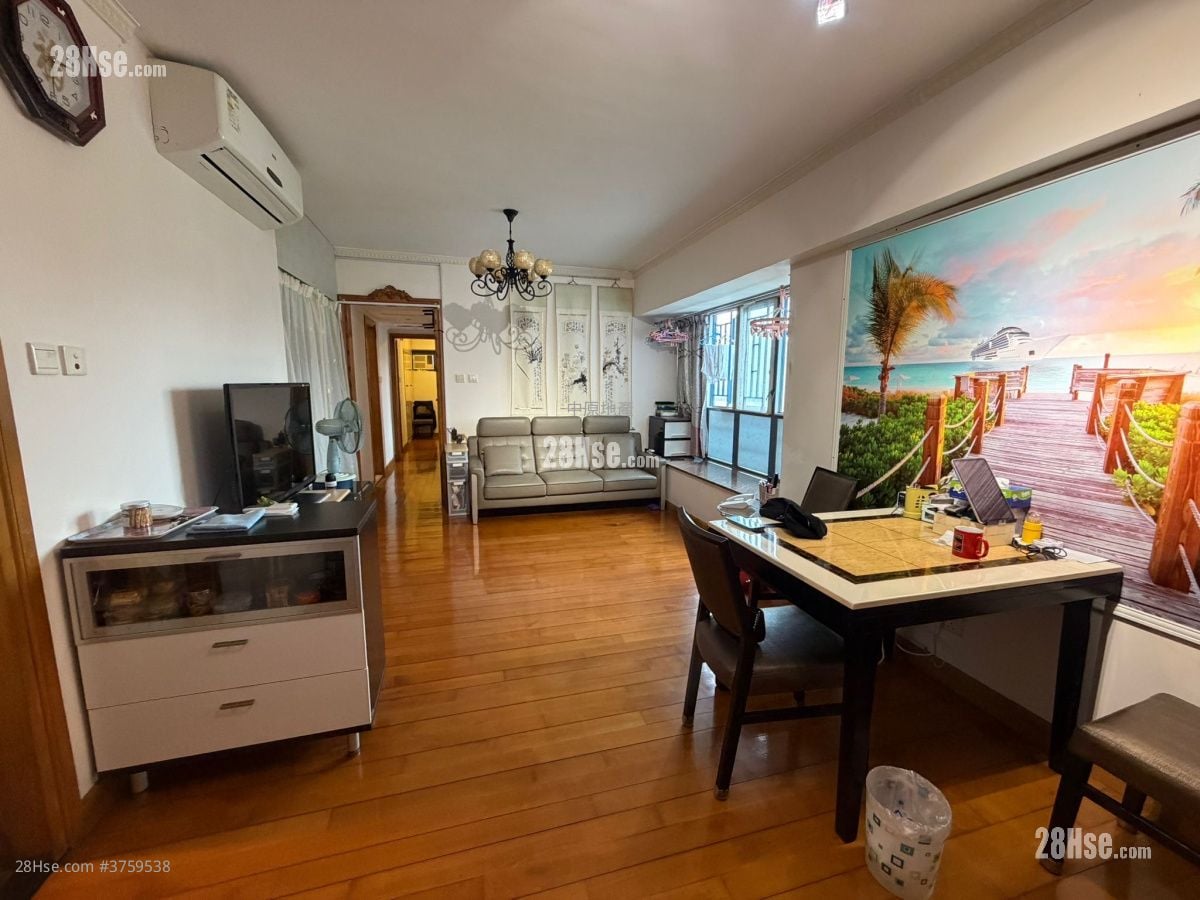 雍翠豪园 售盘 3 房 706 平方尺