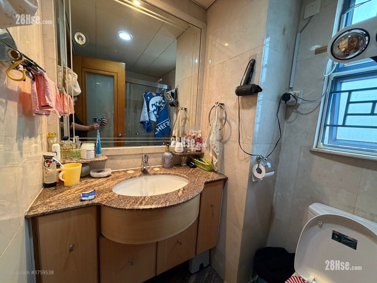 雍翠豪园 售盘 3 房 706 平方尺