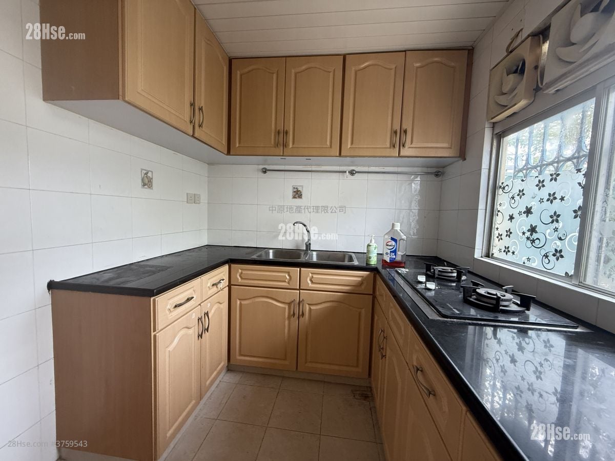 Fairview Park Sell 3 Bedrooms 950 ft²