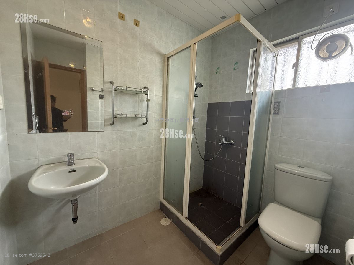 Fairview Park Sell 3 Bedrooms 950 ft²