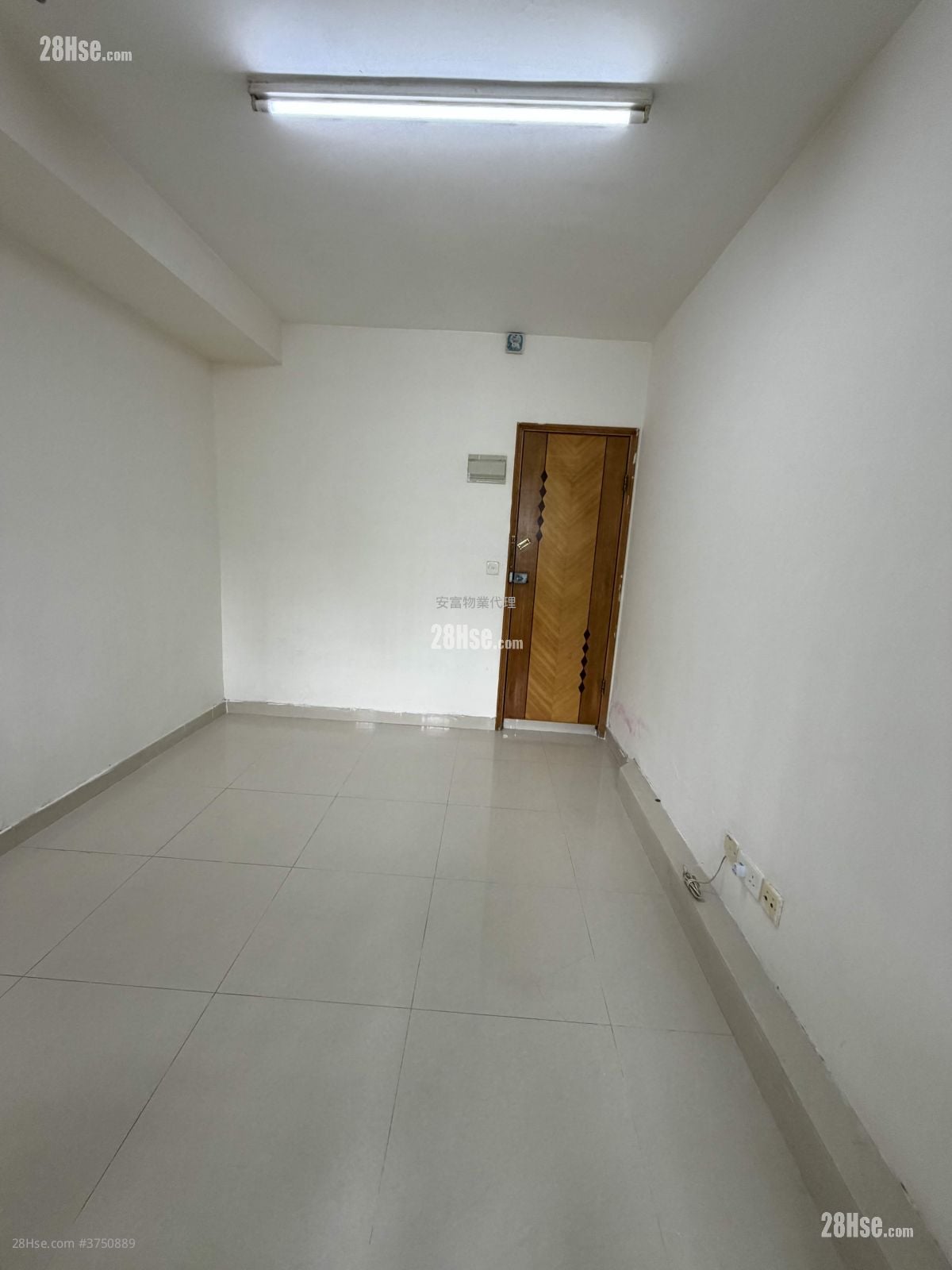 唐樓 租盤 110 平方呎