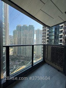 Seasons Place 售盘 1 房 , 1 浴室 323 平方尺