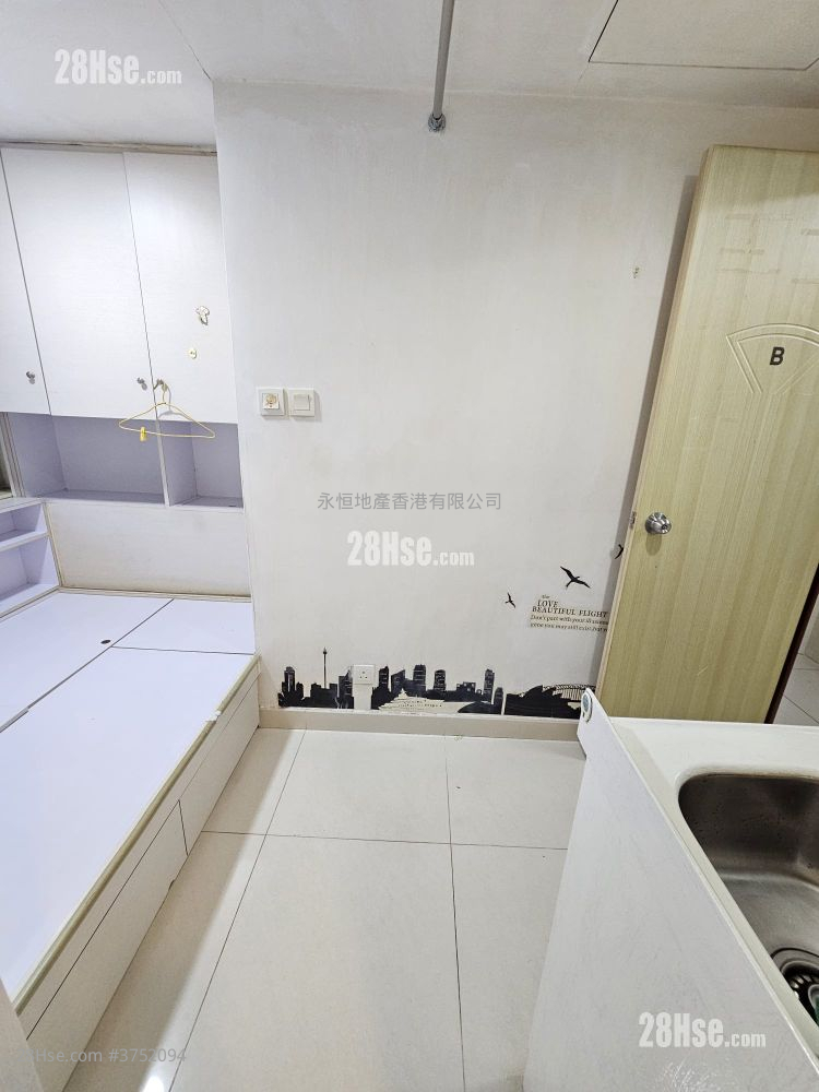 單幢樓房 租盤 1 浴室 120 平方呎