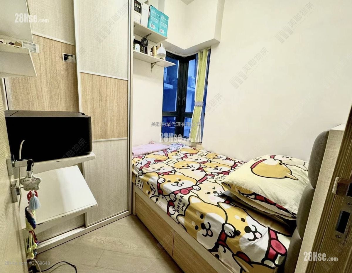 The Wings Sell 4 Bedrooms , 2 Bathrooms 977 ft²