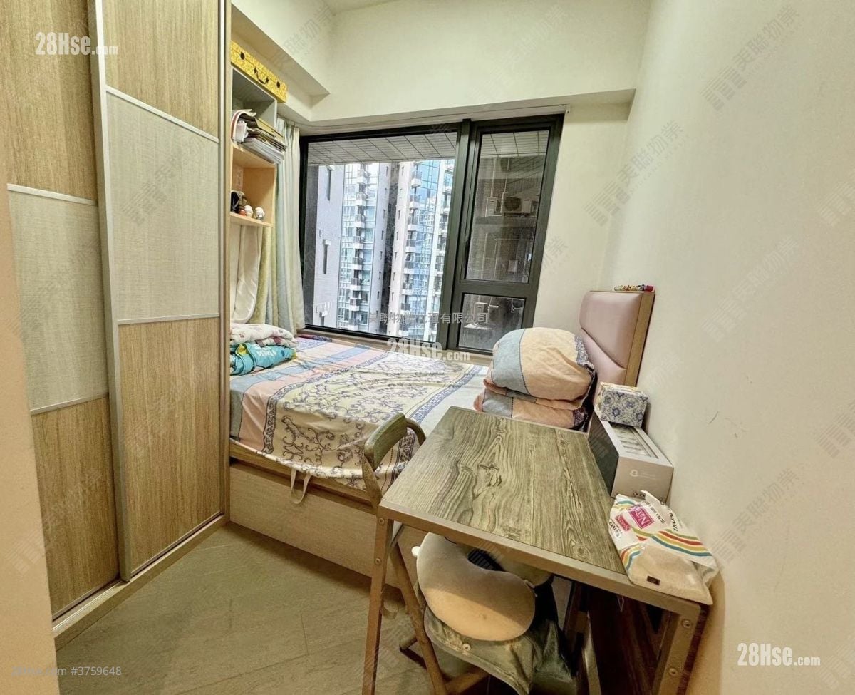 The Wings Sell 4 Bedrooms , 2 Bathrooms 977 ft²