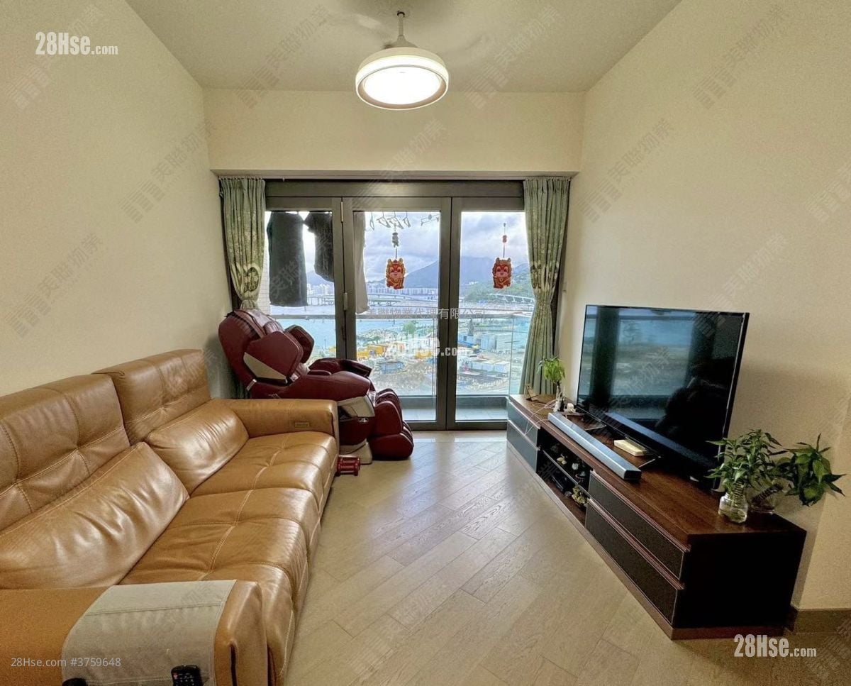 The Wings Sell 4 Bedrooms , 2 Bathrooms 977 ft²