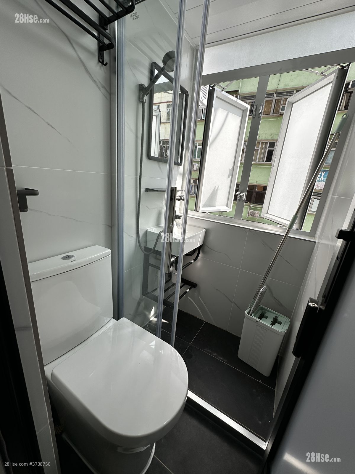 龍飛大廈 租盤 1 房 , 1 浴室 180 平方呎