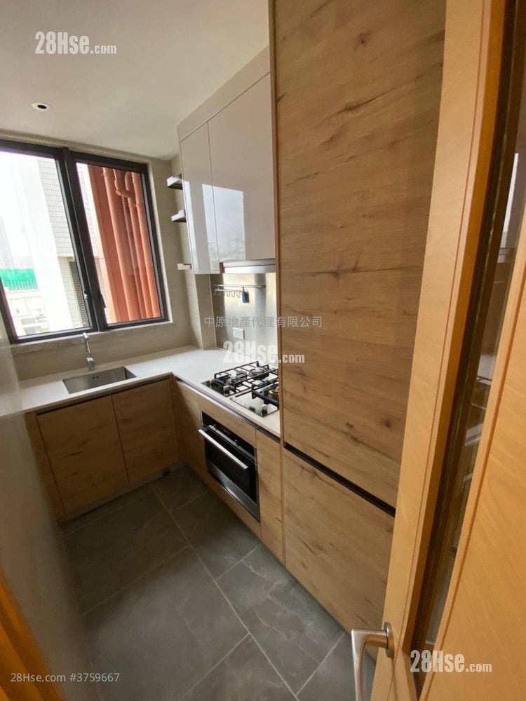 Ayton Sell 3 Bedrooms 616 ft²