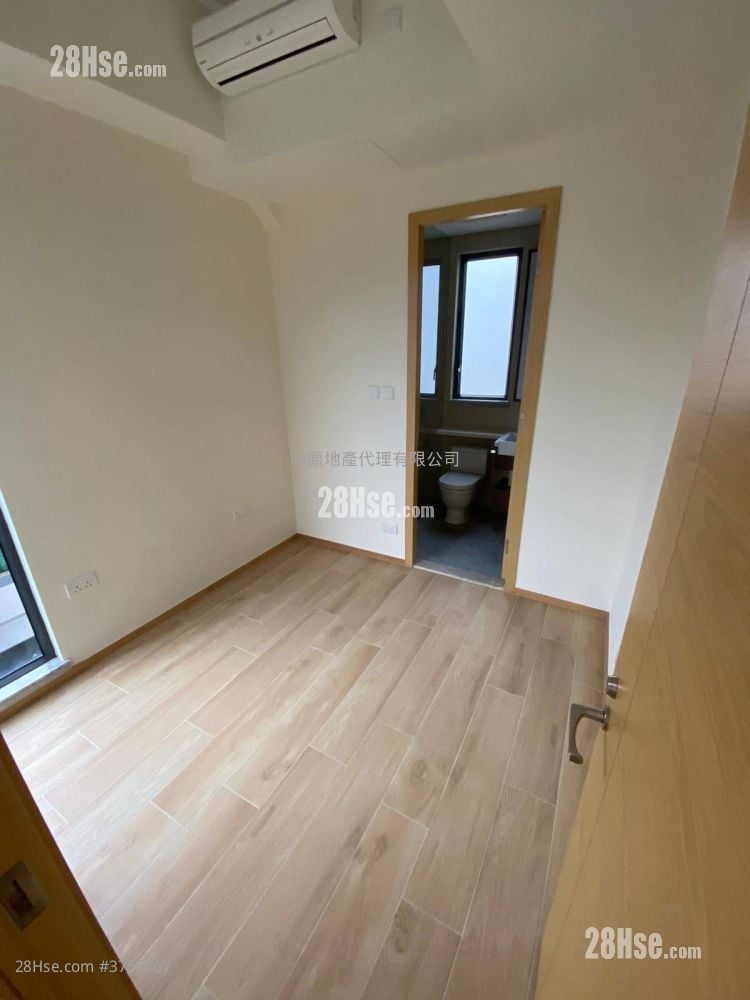 Ayton Sell 3 Bedrooms 616 ft²