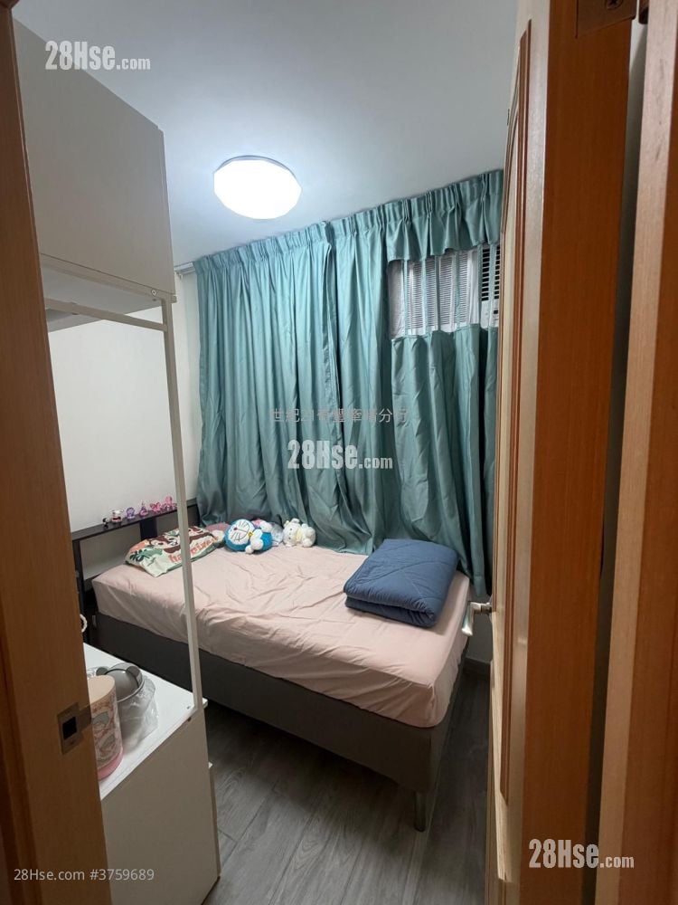 Shan Lai Court Sell 2 Bedrooms , 1 Bathroom 447 ft²