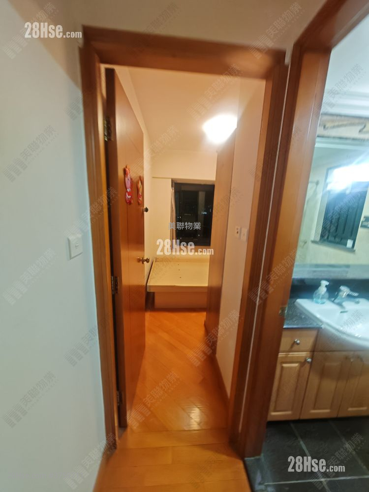 Villa By The Park Sell 2 Bedrooms , 1 Bathroom 397 ft²