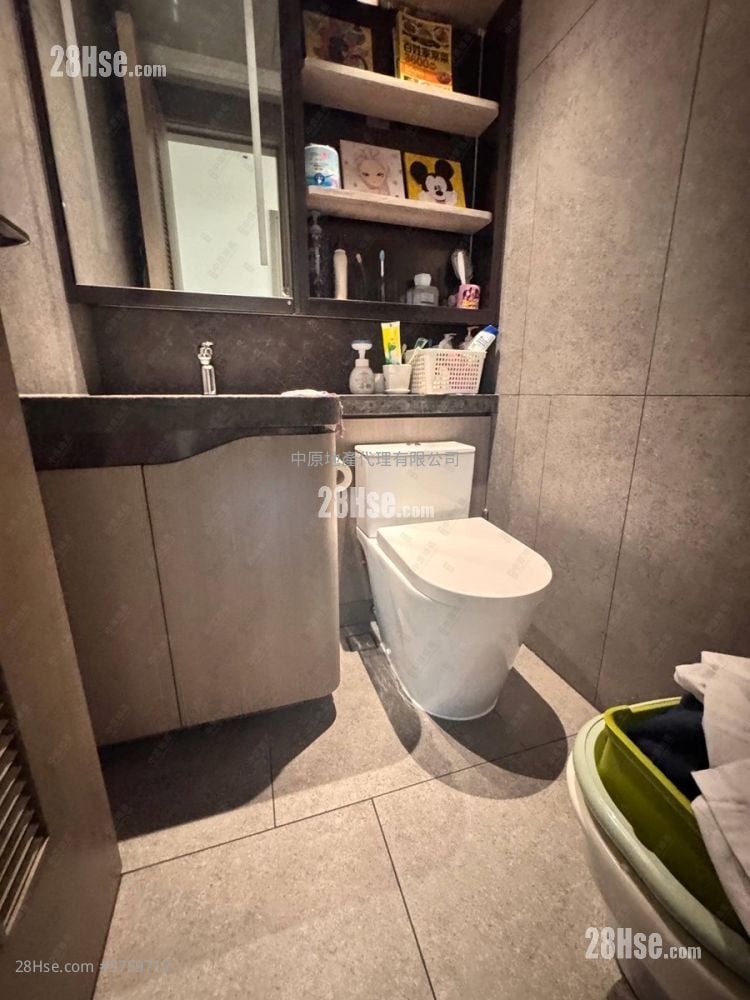 Yoho West Sell 3 Bedrooms 568 ft²