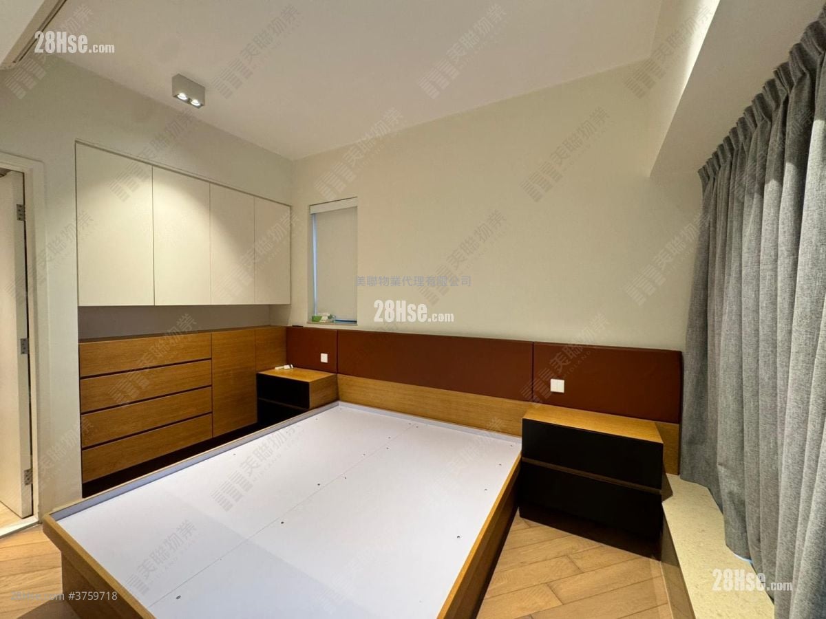 The Wings Sell 3 Bedrooms 933 ft²