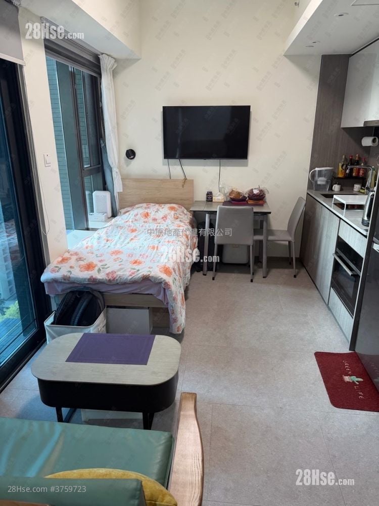 Yoho West Sell Studio 266 ft²