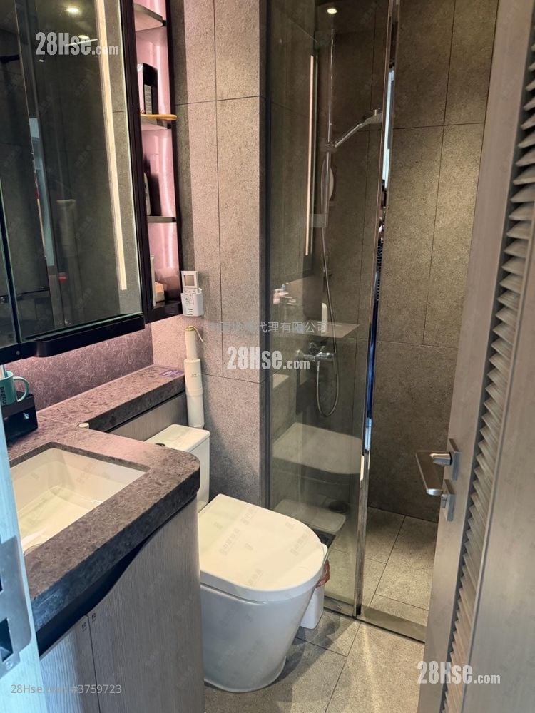 Yoho West Sell Studio 266 ft²