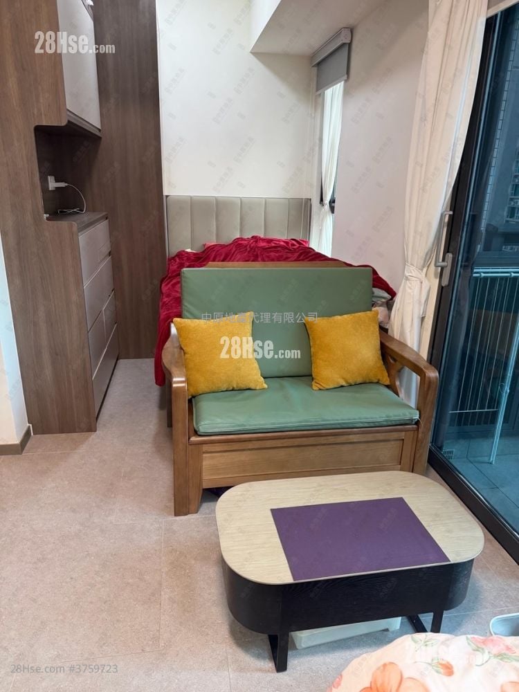 Yoho West Sell Studio 266 ft²