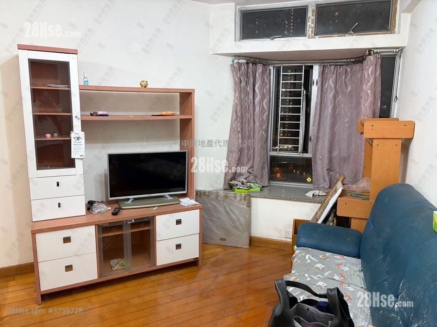 Kingswood Villas Sell 2 Bedrooms 448 ft²