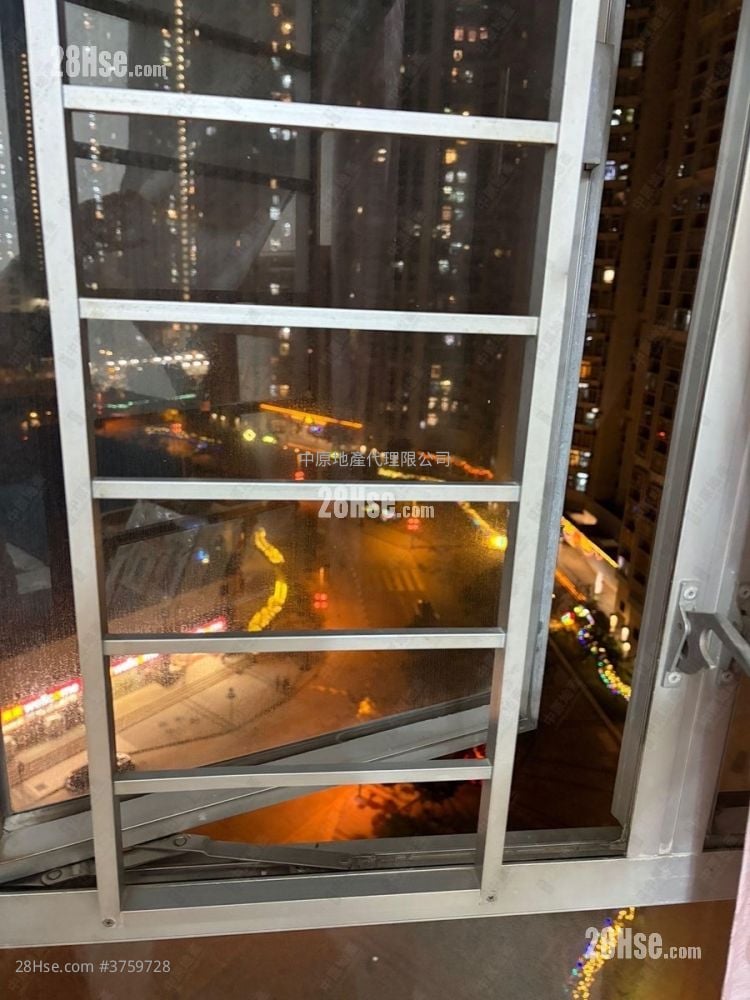 Kingswood Villas Sell 2 Bedrooms 448 ft²