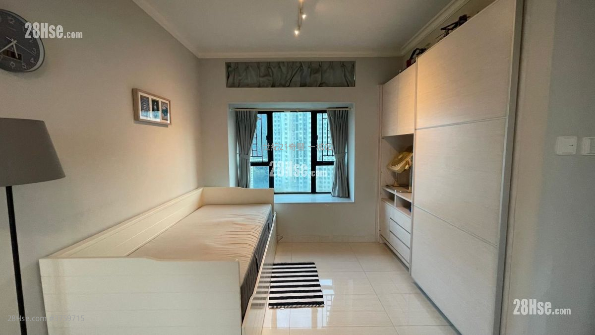 Villa Athena Sell 3 Bedrooms , 2 Bathrooms 727 ft²