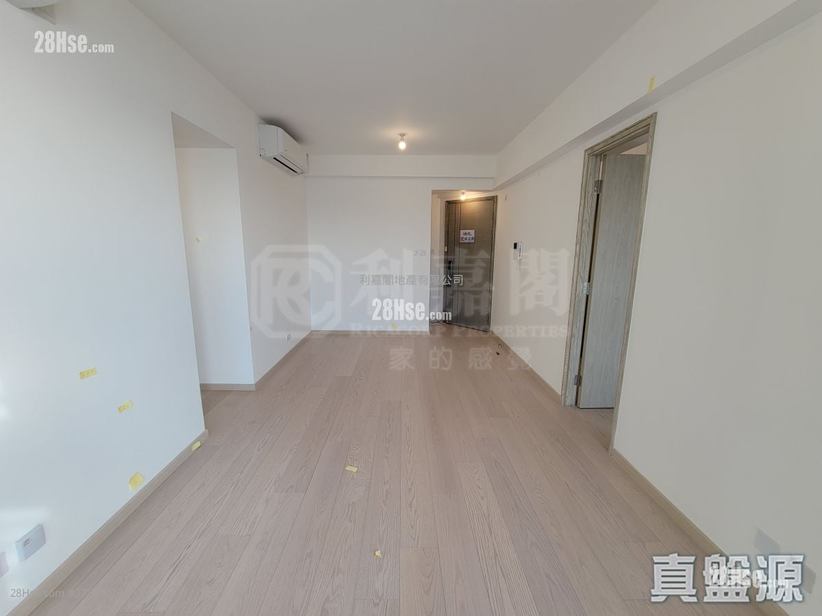 Sea To Sky 售盘 4 房 , 2 浴室 702 平方尺