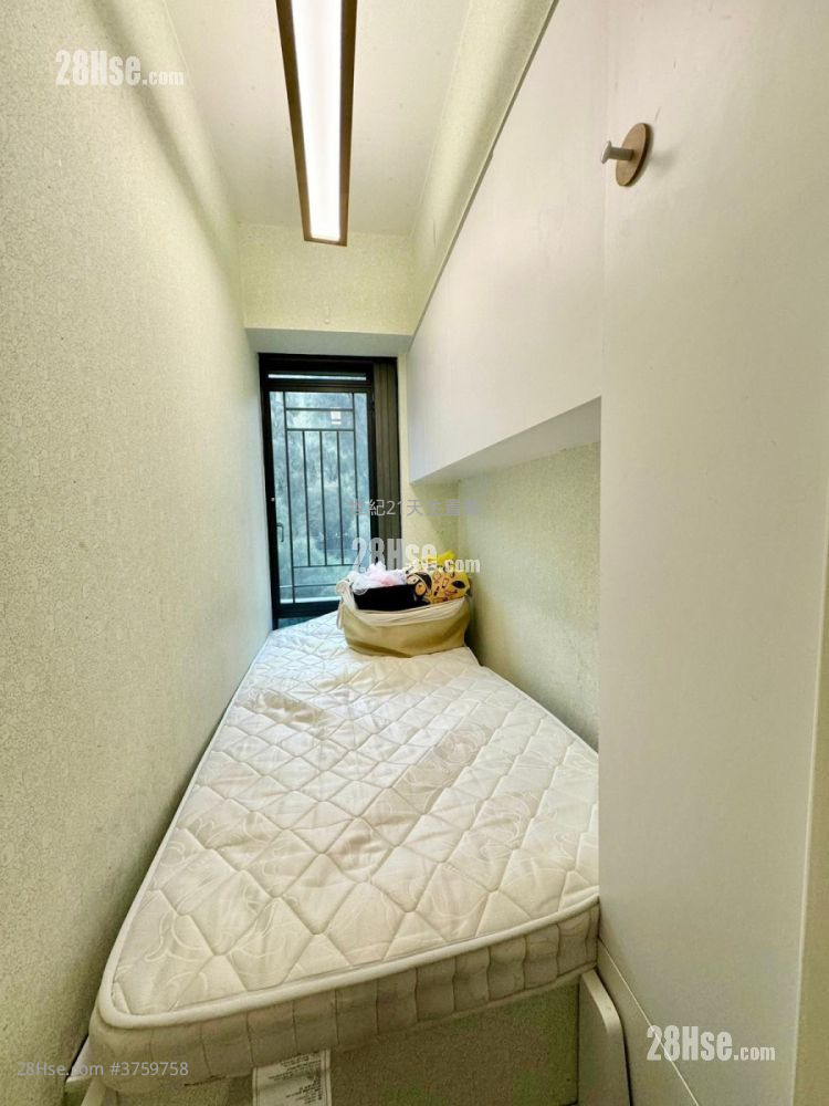 The Bloomsway Sell 3 Bedrooms , 2 Bathrooms 862 ft²