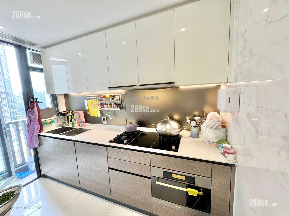 The Bloomsway Sell 3 Bedrooms , 2 Bathrooms 862 ft²