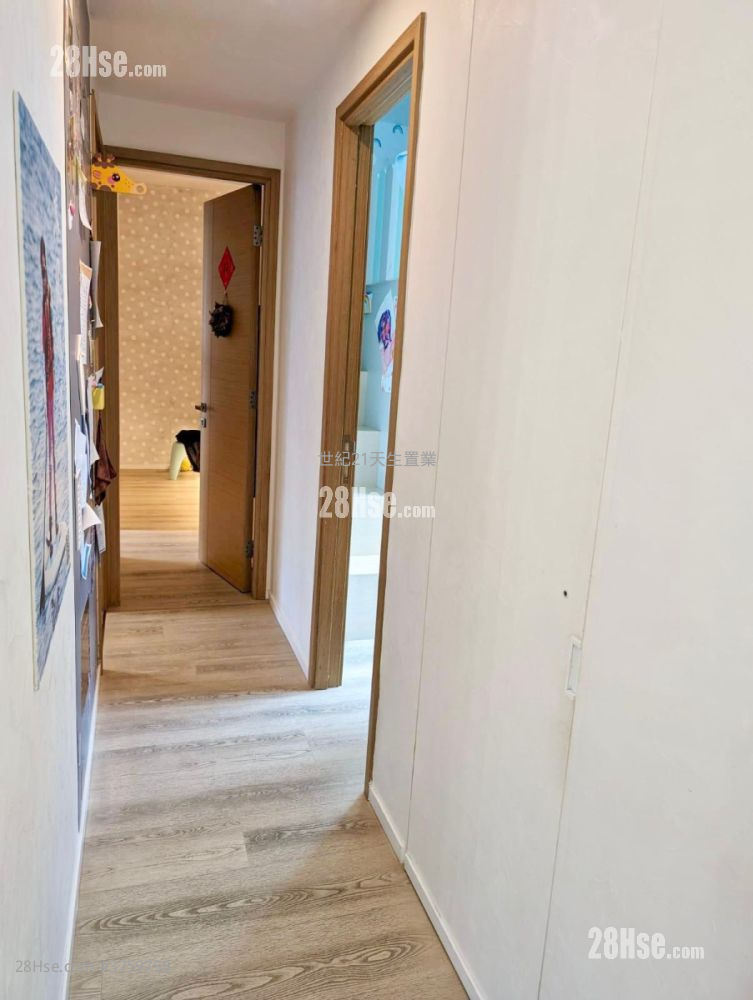 The Bloomsway Sell 3 Bedrooms , 2 Bathrooms 862 ft²