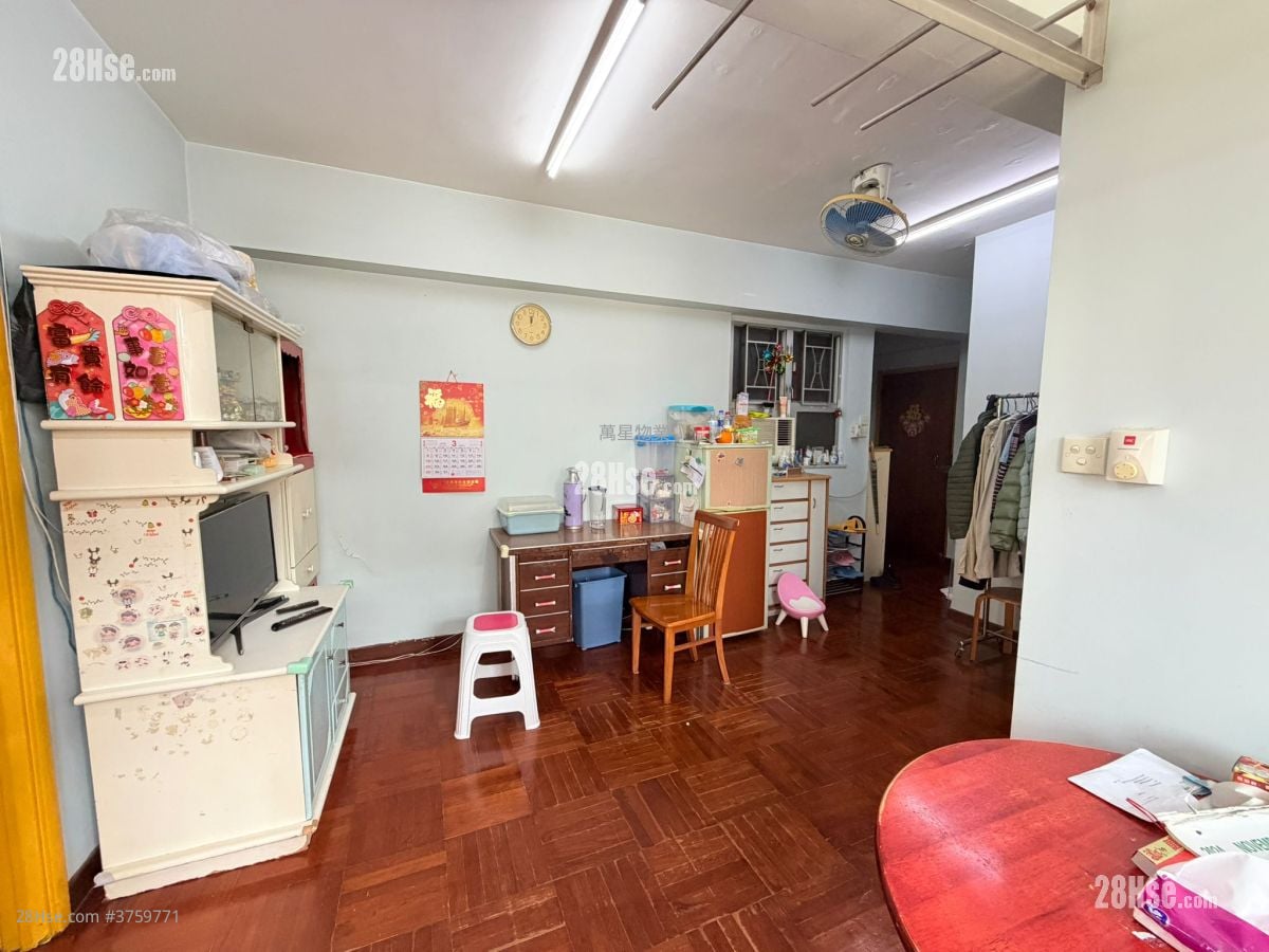 丽景楼 售盘 3 房 , 1 浴室 538 平方尺