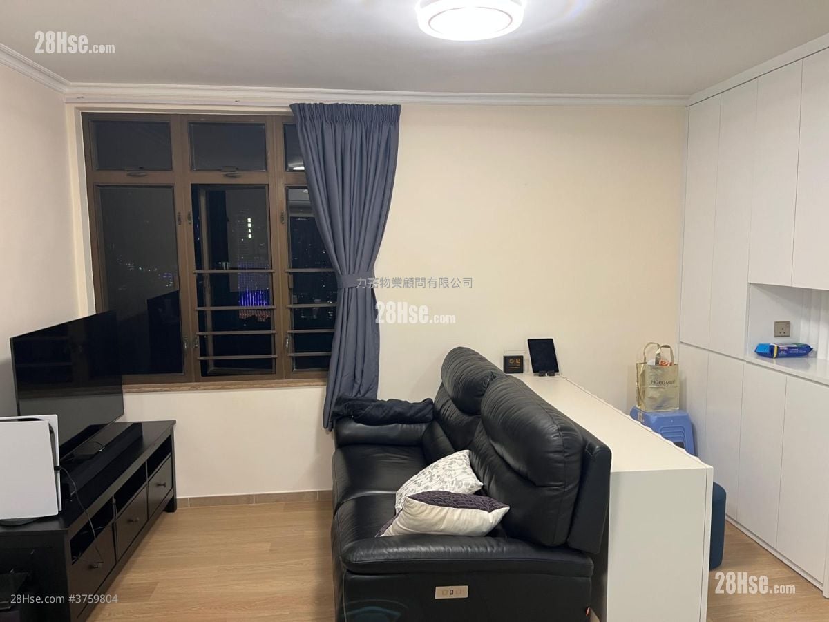 Victoria Centre Sell 2 Bedrooms , 1 Bathroom 534 ft²