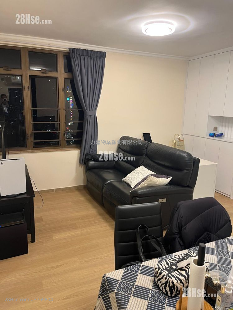 Victoria Centre Sell 2 Bedrooms , 1 Bathroom 534 ft²