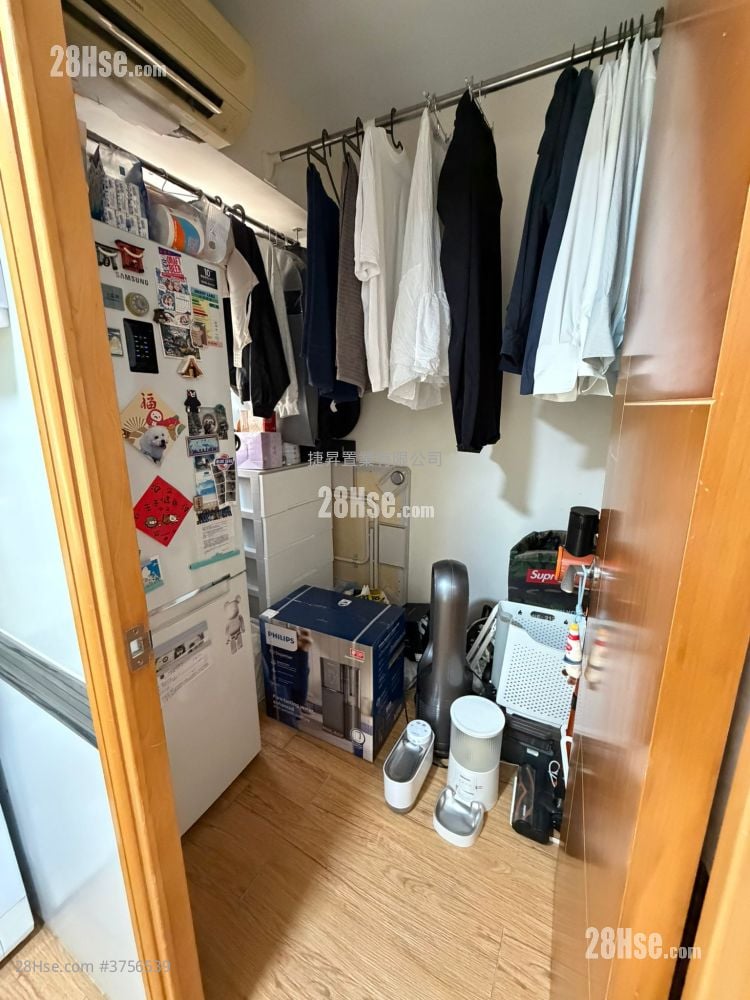 利荣大厦 售盘 2 房 , 1 浴室 253 平方尺